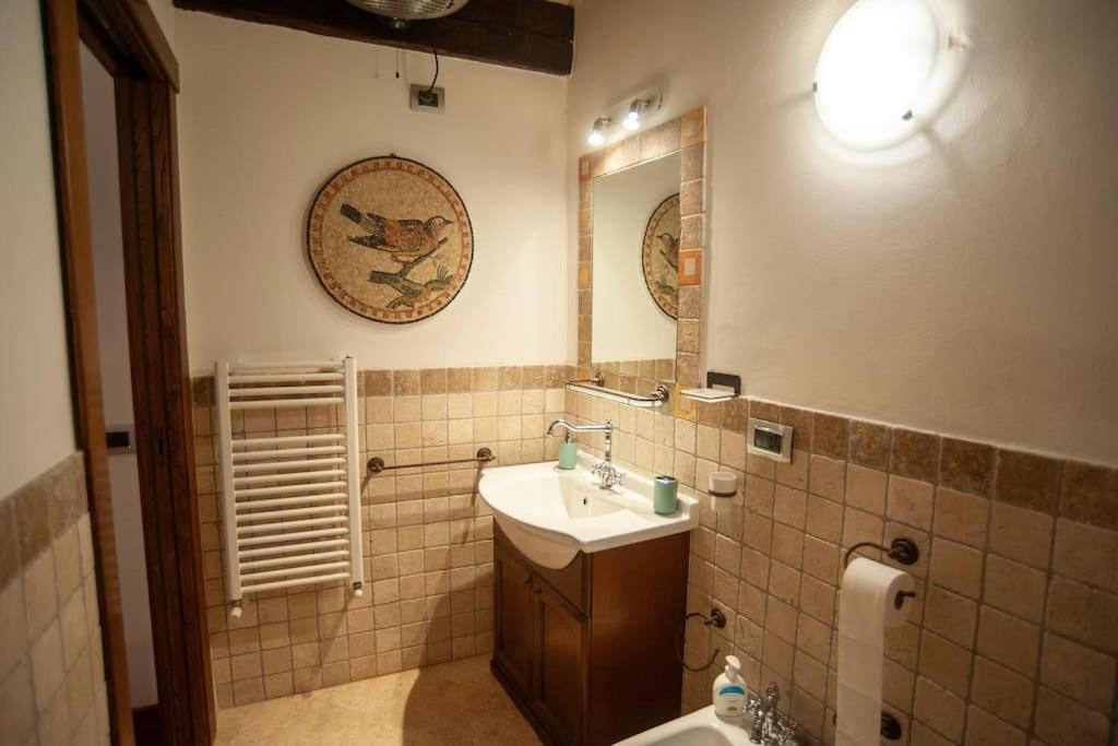 Casa Dell'Oliveto "Parcheggio Gratuito" Apartment Нарни Екстериор снимка
