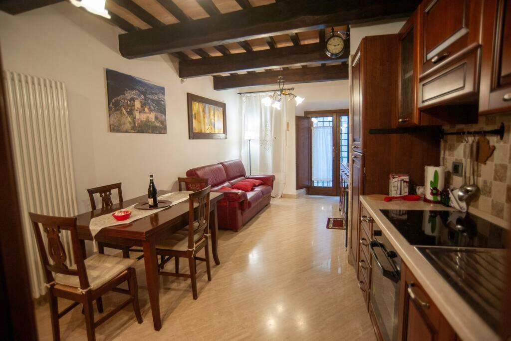 Casa Dell'Oliveto "Parcheggio Gratuito" Apartment Нарни Екстериор снимка